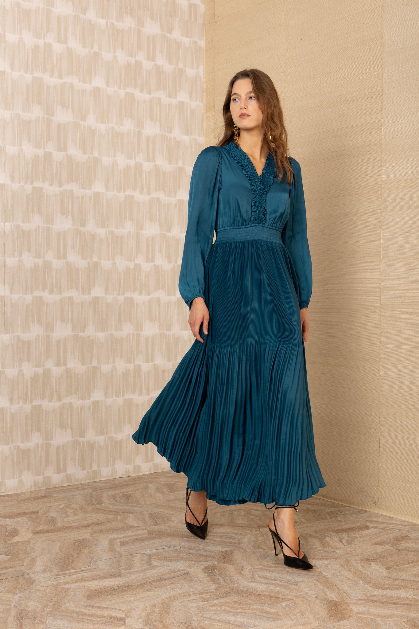 V Neck Solid Maxi Dress-Blue