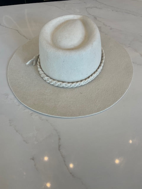 Large Brim Merino Wool Hat-Ivory