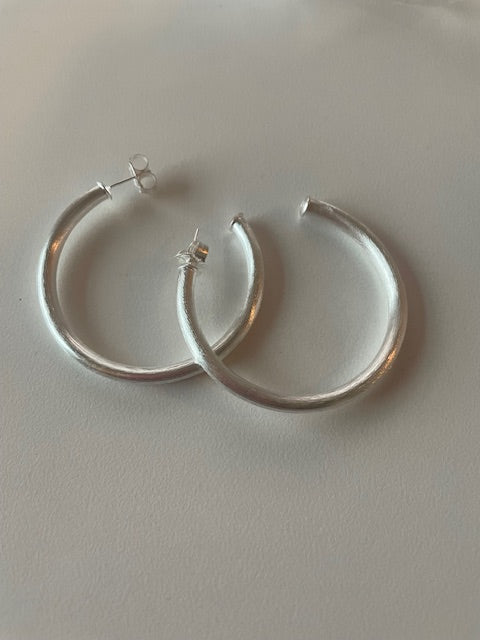 Small Everybody's Favorite Hoops-Brushed Silver