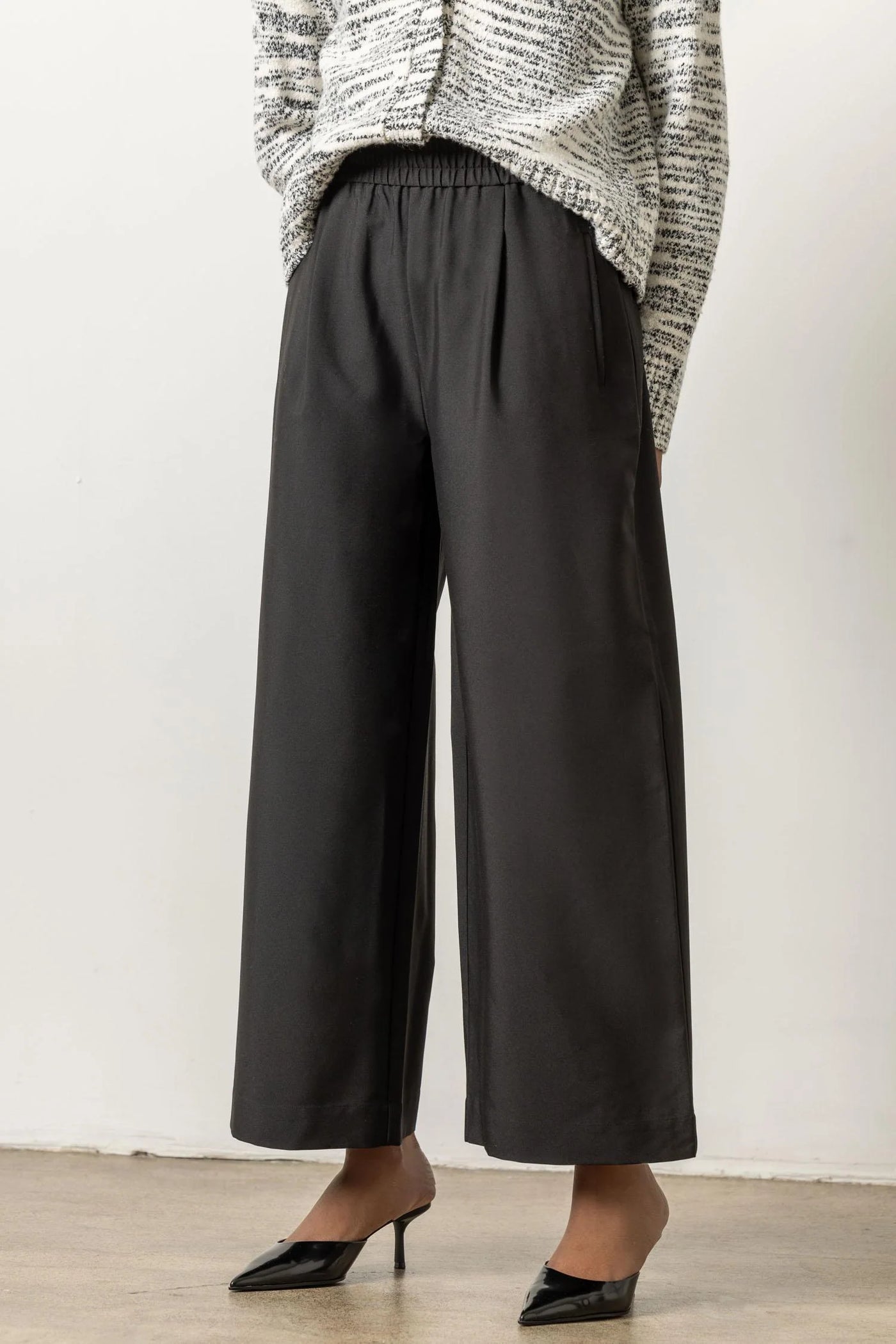 Wide Leg Pull On Pant-Black